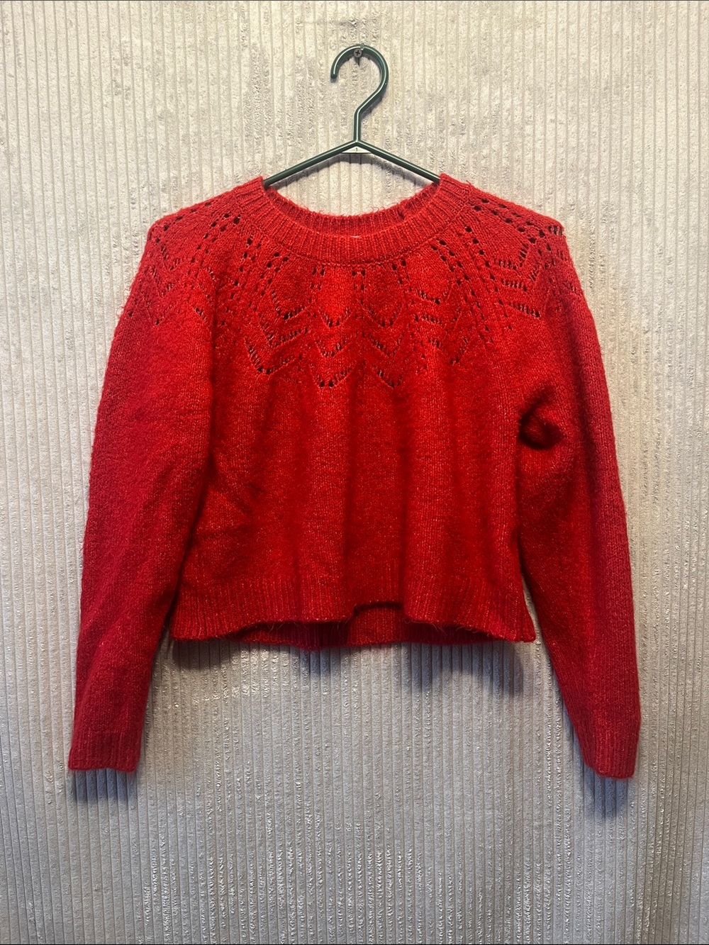 BB Dakota by Steve Madden Red Openwork Yoke Crewneck Sweater Medium